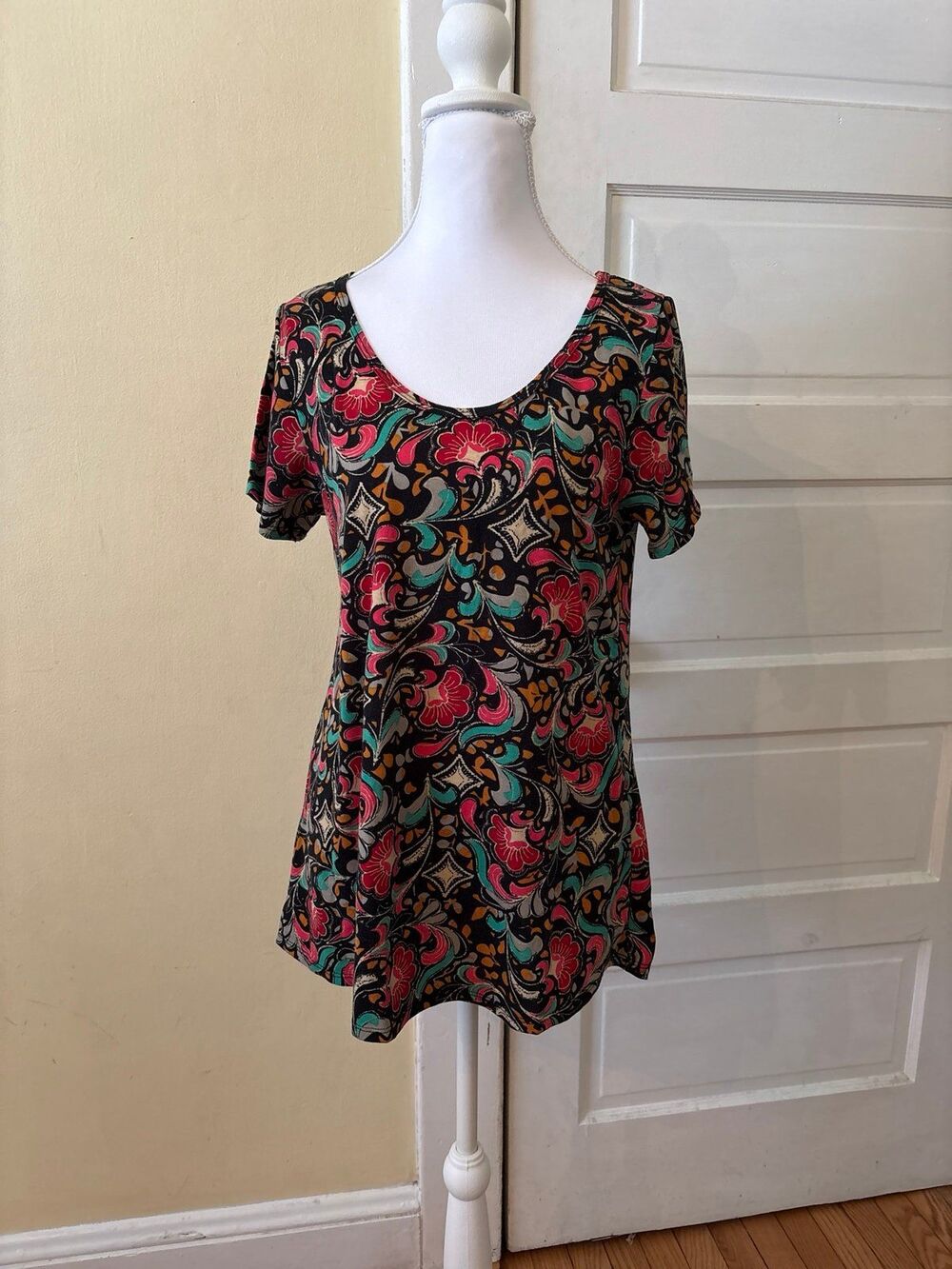 Women's tunic top tee tshirt vintage retro vibrant neon paisley floral scoopneck